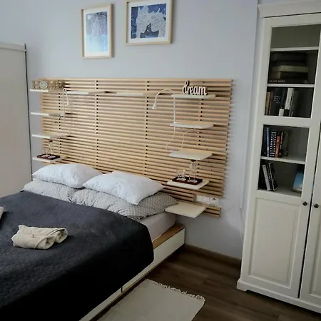 Duna 4 Ppl In Ac In By Nw Budapest